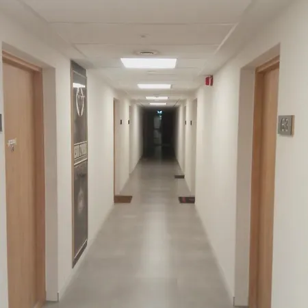 Roza- Lotnisko * ורוצלב