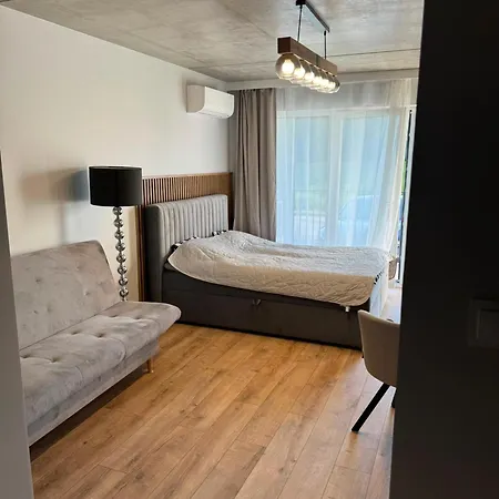 Roza- Lotnisko * Wrocław